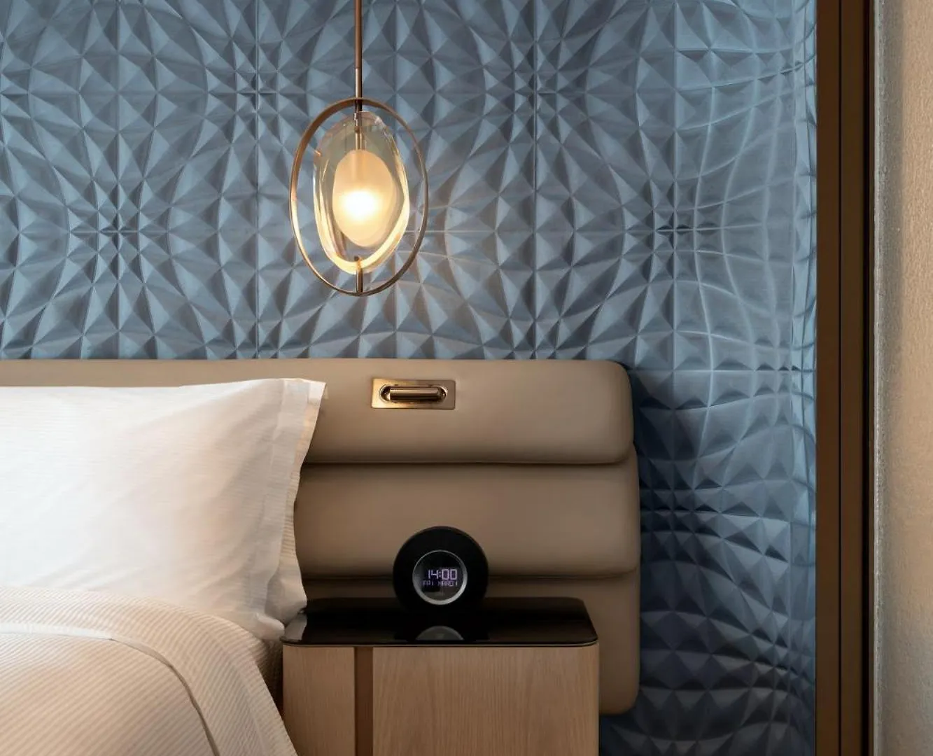 Hilton Shenzhen World Exhibition & Convention Center - Only 5 Minutes' Walk To Wecc Hotel