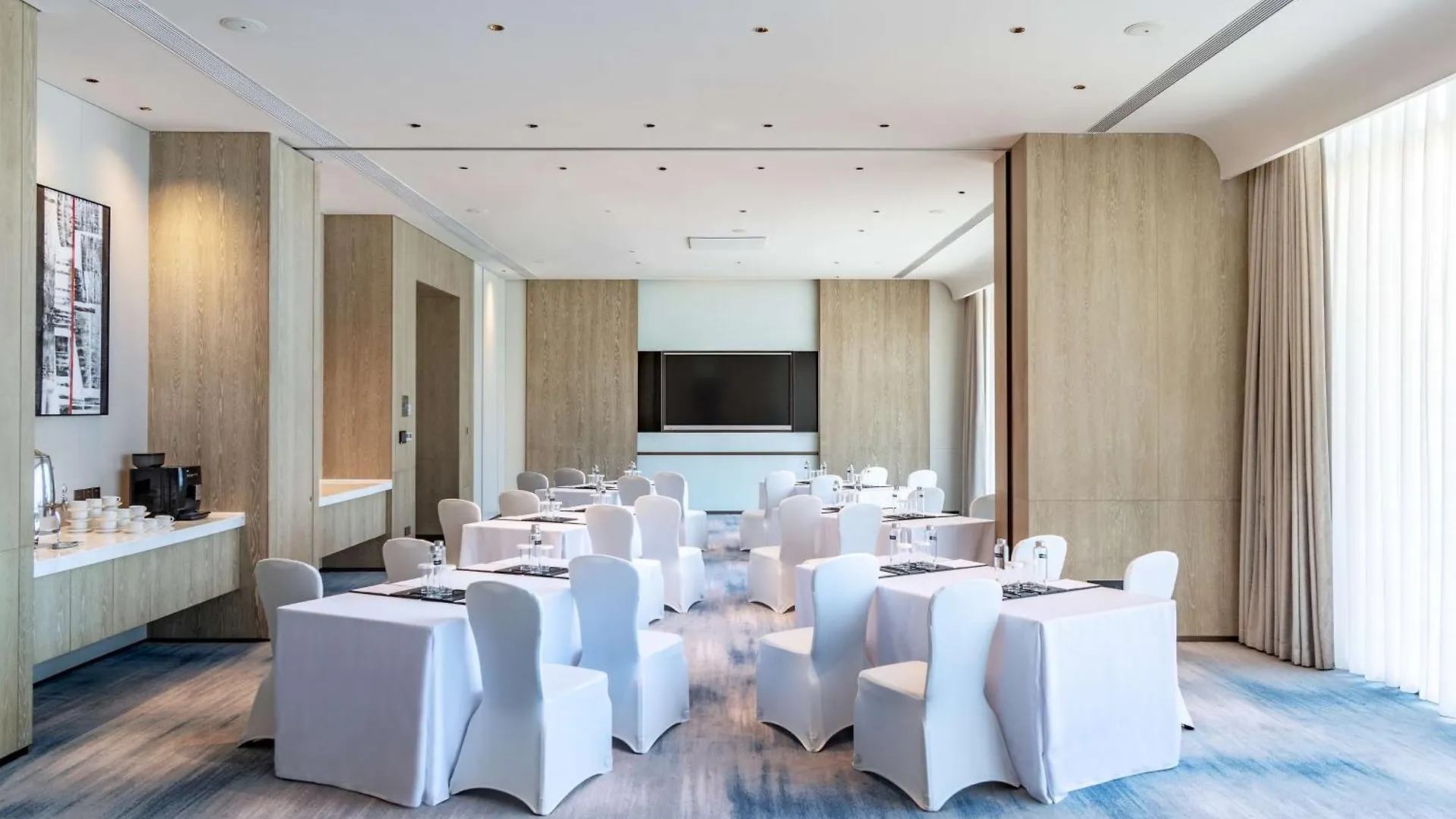 Hilton Shenzhen World Exhibition & Convention Center - Only 5 Minutes' Walk To Wecc Hotel