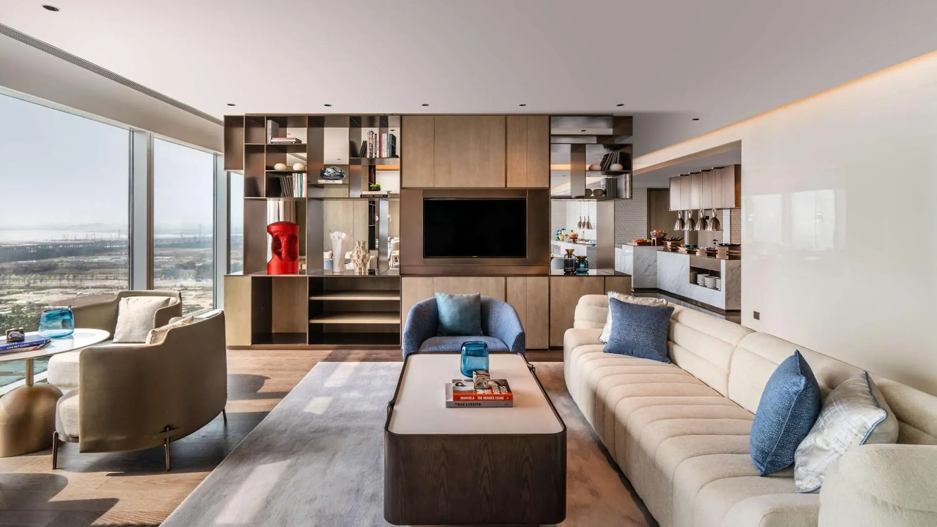 Отель Hilton Shenzhen World Exhibition & Convention Center - Only 5 Minutes' Walk To Wecc