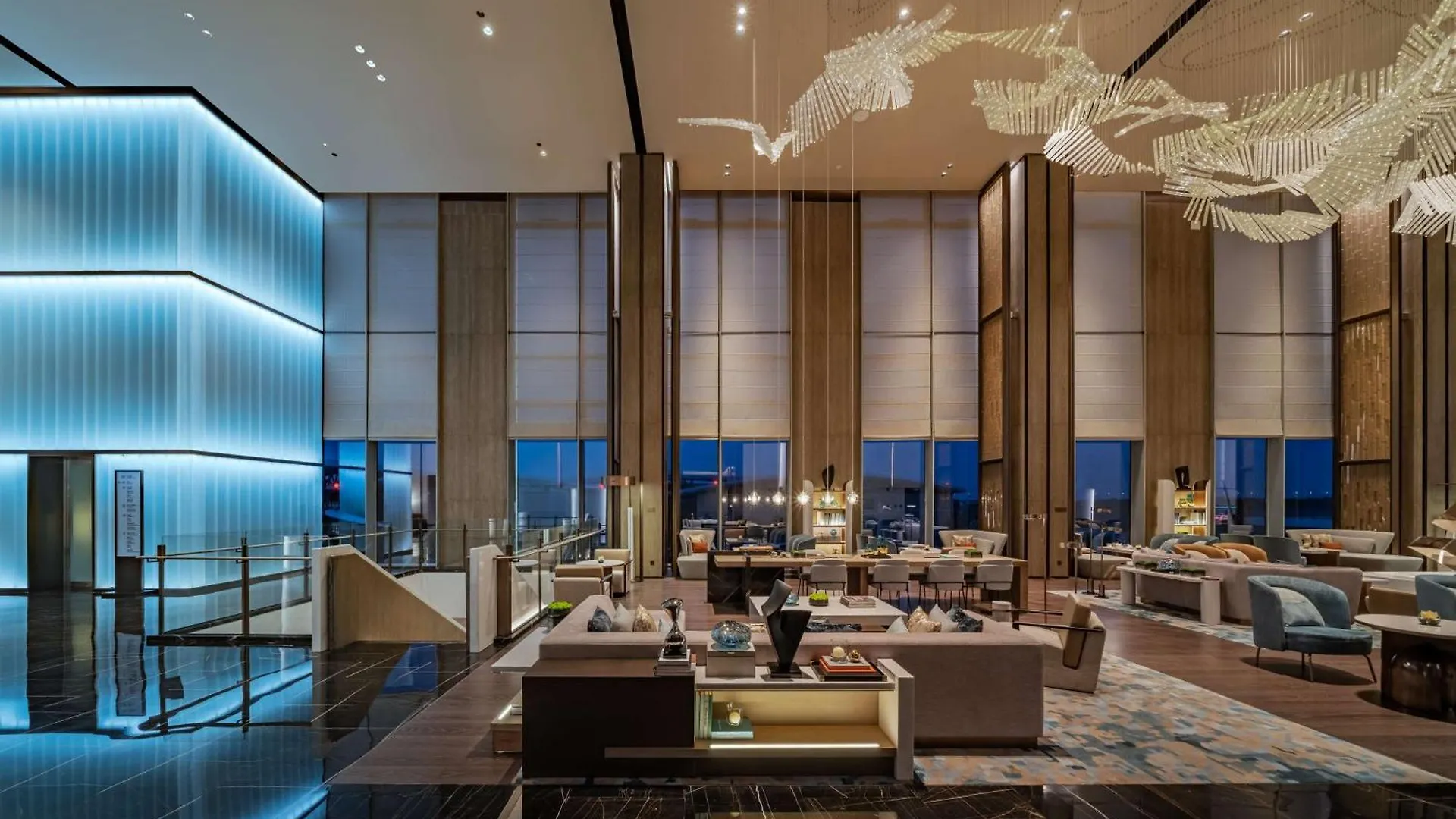 Отель Hilton Shenzhen World Exhibition & Convention Center - Only 5 Minutes' Walk To Wecc Китай