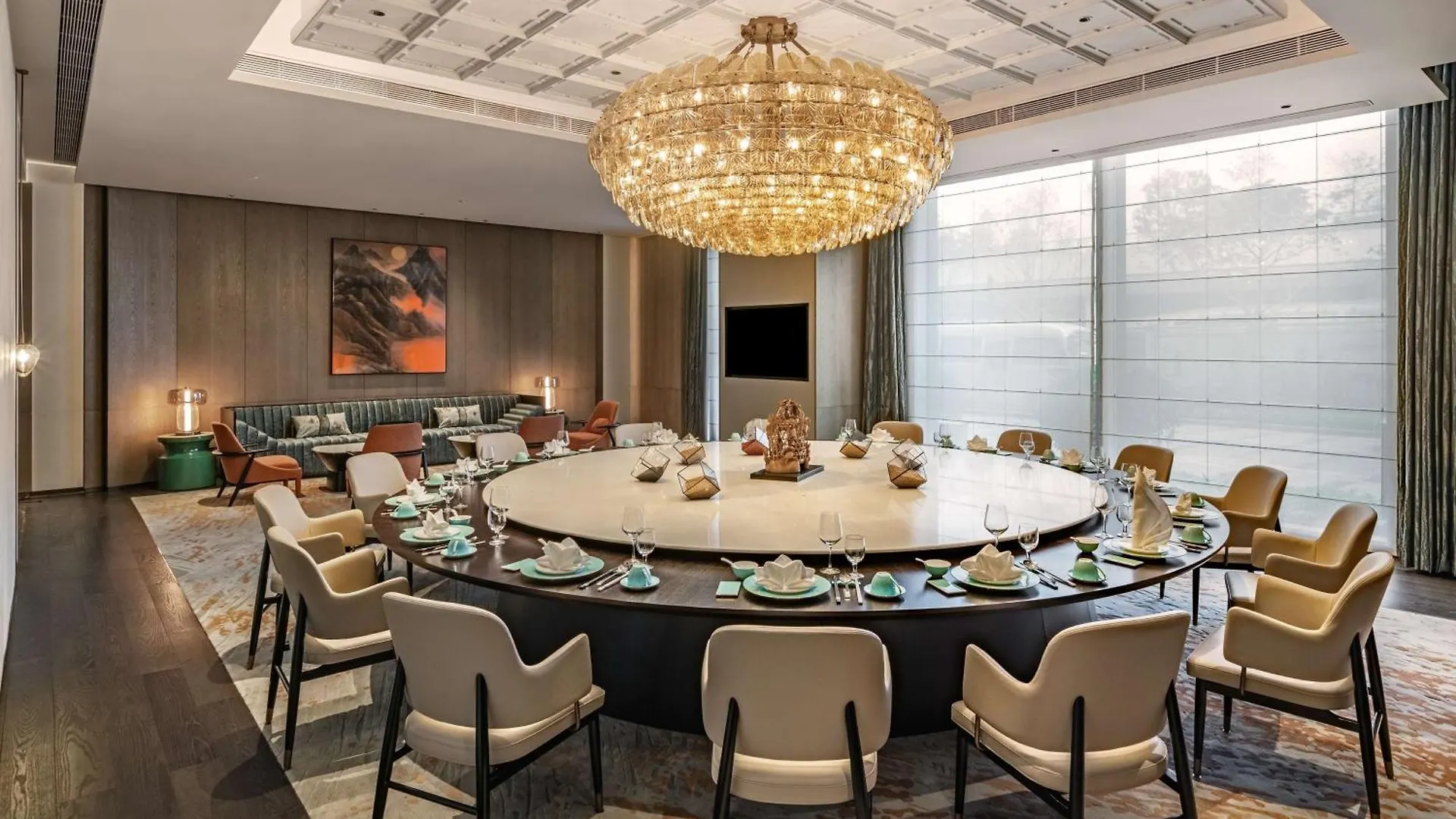 Отель Hilton Shenzhen World Exhibition & Convention Center - Only 5 Minutes' Walk To Wecc