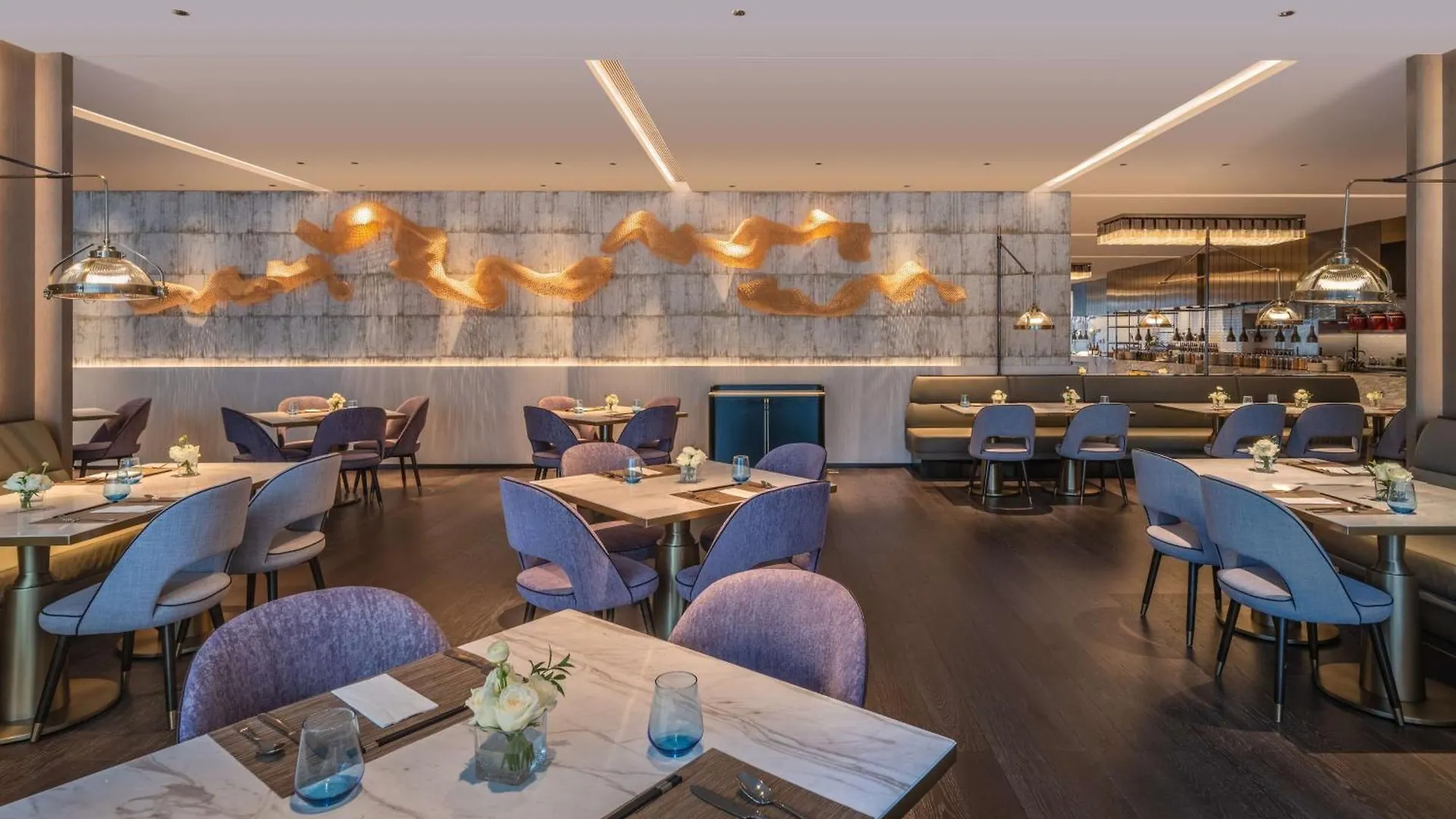 *****  Отель Hilton Shenzhen World Exhibition & Convention Center - Only 5 Minutes' Walk To Wecc Китай